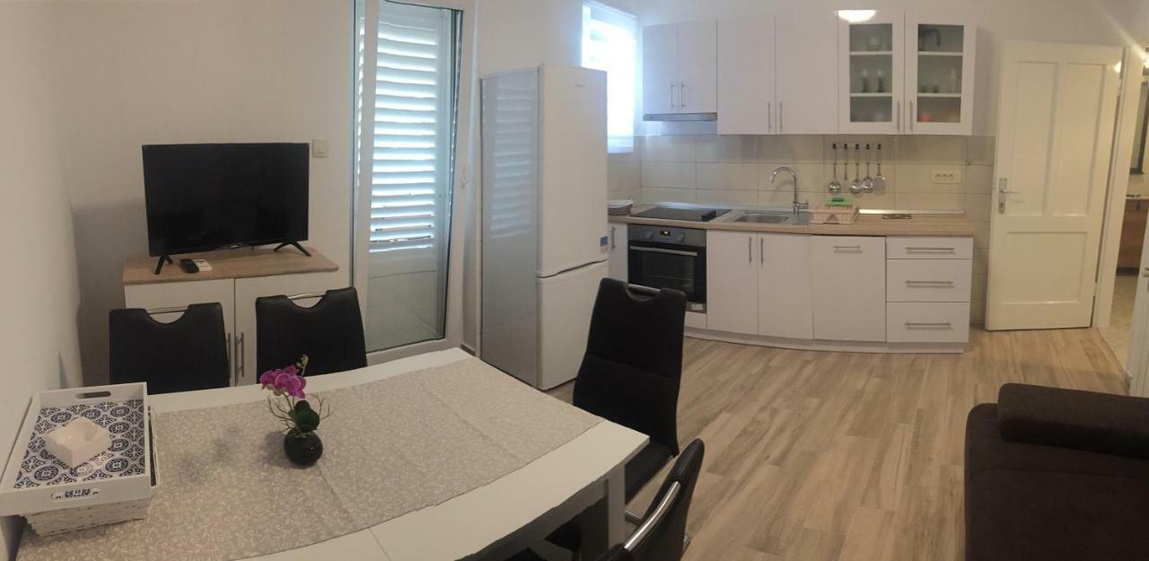 Apartments Matusan Palit Екстериор снимка